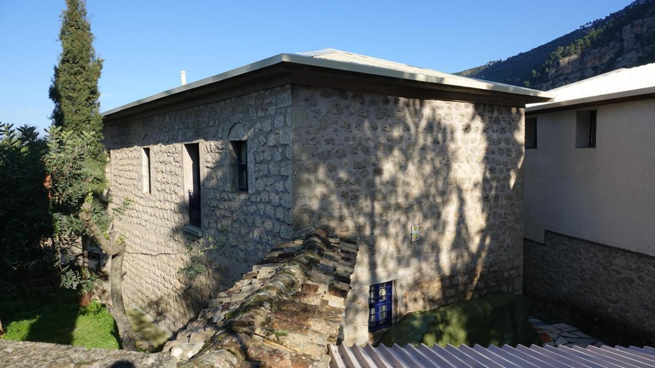 The Old Olive Mill House Villa Aegae Eksteriør billede