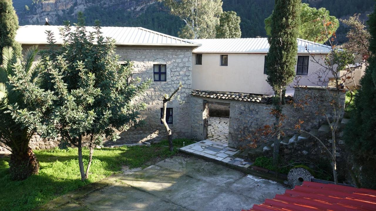 The Old Olive Mill House Villa Aegae Eksteriør billede